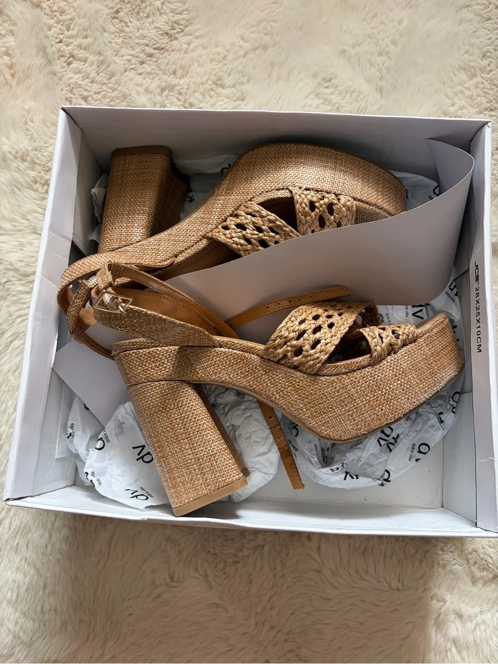 Dolce Vita Tan Braided Platform Wedge Sandals size7 4 1/4 hell and 1.5 plataform